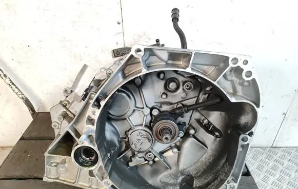 Dacia Sandero Manual 6 speed gearbox 320103789R 321016599R JT4016