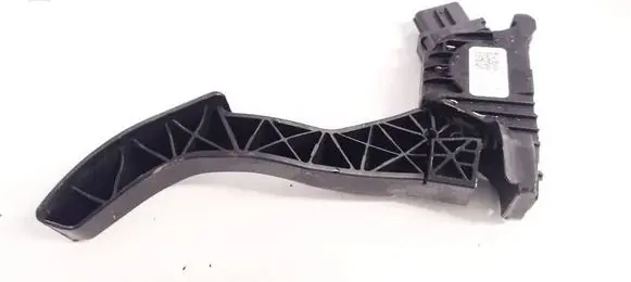 Volkswagen Golf VII Accelerator throttle pedal 5Q1723503 5Q1723503H