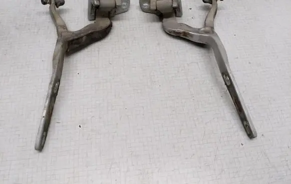 Mercedes-Benz E W211 Tailgate/trunk/boot hinge