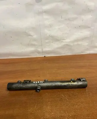 Mercedes-Benz CLS C218 X218 Fuel main line pipe A6420700695 D3830