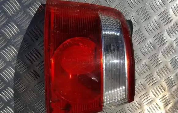 KIA Carens I Rear/tail lights SB148838