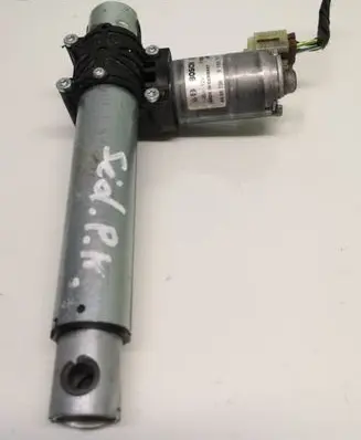 BMW 5 F10 F11 Seat adjustment motor 9168757 4498738 0390204003
