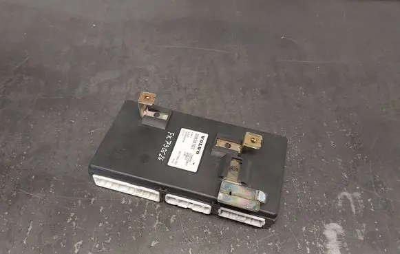 Volvo S40, V40 Comfort/convenience module 30638707 SW30644058 3817900360
