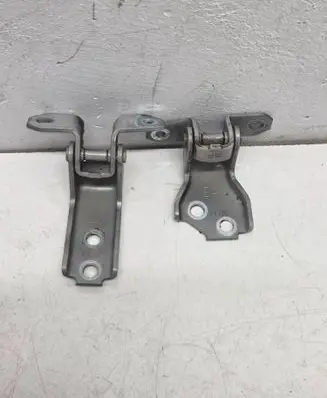 Suzuki Vitara (LY) Front door hinge set 