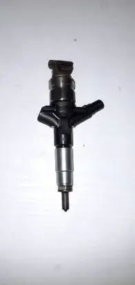 Subaru Legacy Fuel injector 16613AA030 10M06795