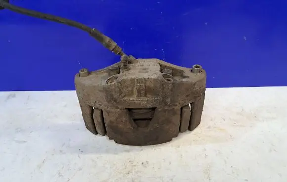 Volvo XC90 Front brake caliper 8602858
