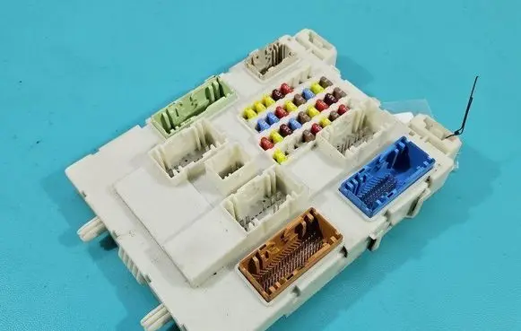 Ford Focus Central body control module DM5T-14014-CJA IMPRK1478584
