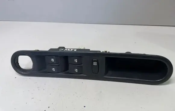 Renault Espace IV Electric window control switch 8200250650