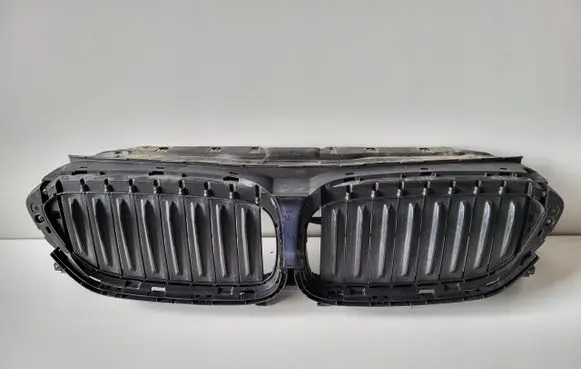 BMW 5 G30 G31 G38 Radiator trim 187156