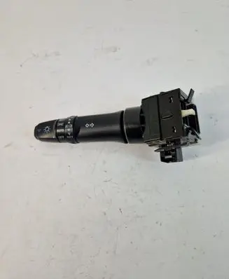 Mitsubishi Outlander Light switch E380013