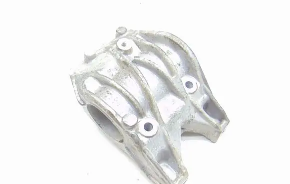 Mercedes-Benz A W176 Engine mounting bracket A6512200131