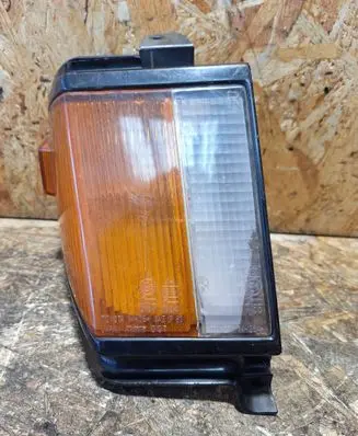 Toyota Celica A60 Front indicator light