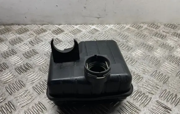 Intake resonator