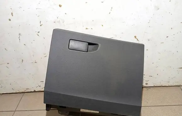 Peugeot 5008 II Glove box 1032300226221 00226221 1032300219656