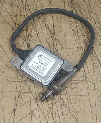 Mercedes-Benz S W222 Lambda probe sensor A0009052709
