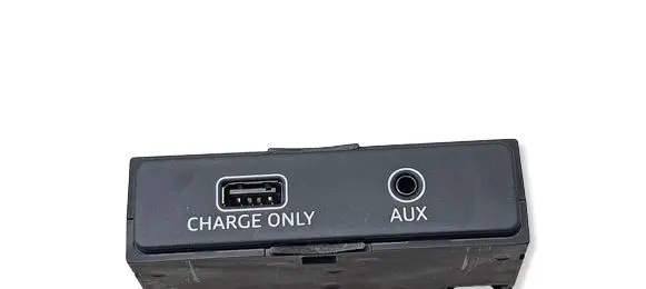 Audi A4 S4 B9 AUX in-socket connector 8W0035726 00726003118