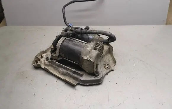 Citroen C4 I Picasso Air suspension compressor/pump 9682022980 968202298000 4154048300