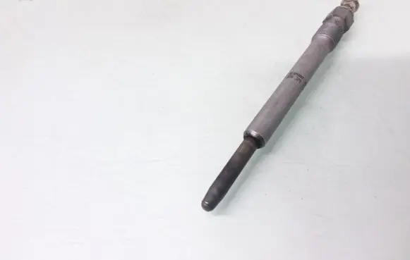 Mercedes-Benz E W210 Glow plug 0100226379