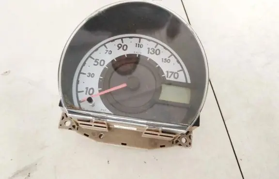 Peugeot 107 Speedometer (instrument cluster) 838000h042 83800-0h042