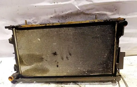 Chrysler Grand Voyager IV Coolant radiator