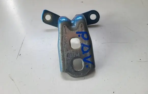 Opel Crossland X Front door upper hinge