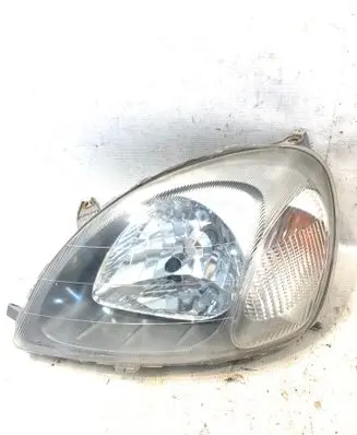 Toyota Yaris Headlight/headlamp
