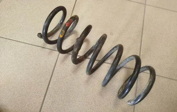 Volvo XC60 Rear coil spring