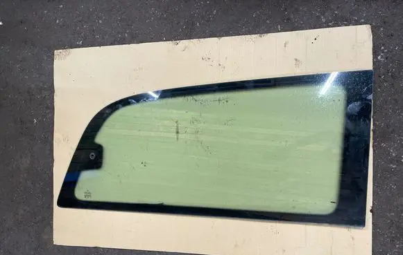 Mercedes-Benz Vito Viano W639 Rear windscreen/windshield window