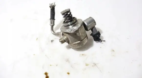Ford Transit Courier Mechanical fuel pump 