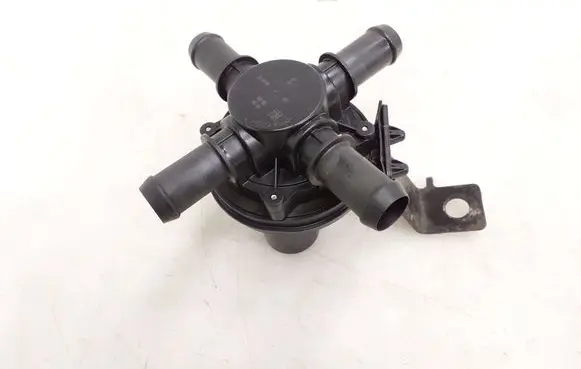 Ford Mustang Mach-E Electric auxiliary coolant/water pump LU5A8C508AE