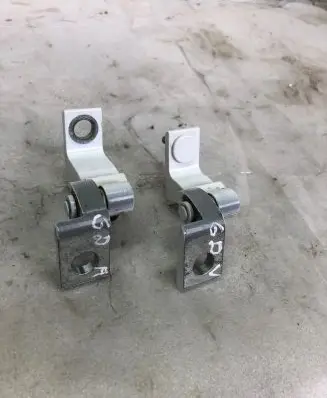 Audi Q3 F3 Rear door hinge set 8w0833404e