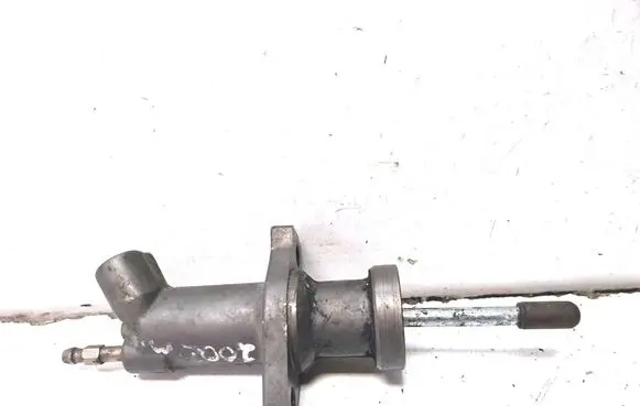 BMW 3 E46 Clutch slave cylinder 