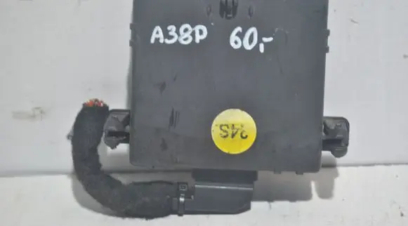 Audi A3 S3 8P Gateway control module 1K0907530B