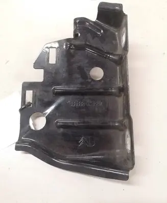 Citroen C4 I Picasso Fender mounting bracket 538331A