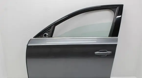 Audi A8 S8 D4 4H Front door 450KM