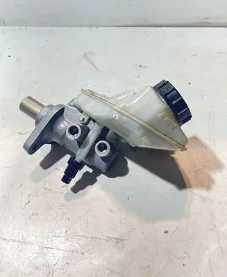 Volvo V70 Master brake cylinder 03350885571