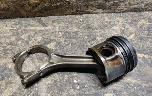 Citroen C6 Piston with connecting rod H268X