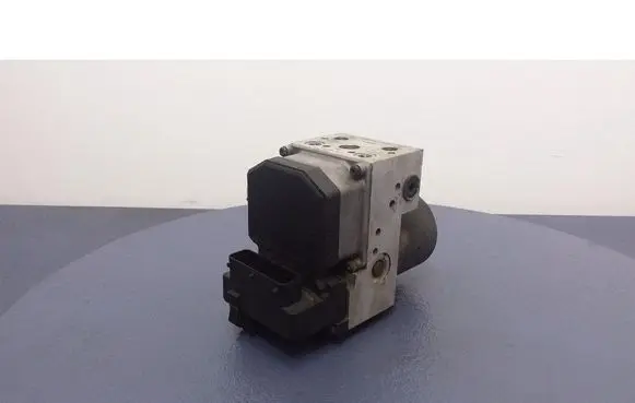 Audi A6 S6 C5 4B ABS Pump 8E0614111A