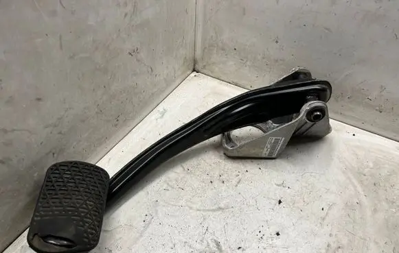 Volvo V50 Brake pedal A2512901701