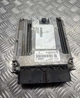 Maserati Ghibli Engine control unit/module 670031346B 1039S80282 0261S09896