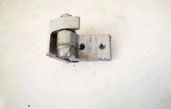Skoda Octavia Mk2 (1Z) Rear door lower hinge 1z0833402b