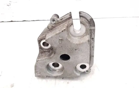 Peugeot 307 CC Engine mounting bracket 9645030780