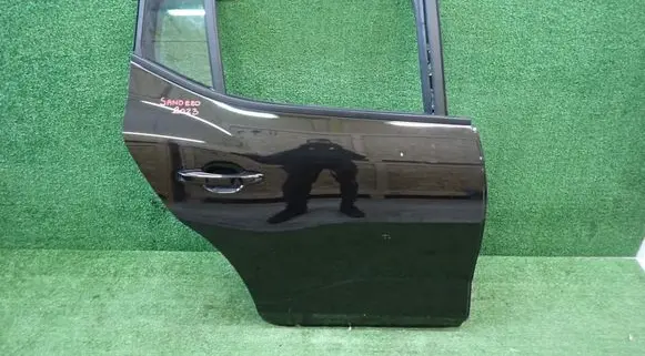 Dacia Sandero III Rear door