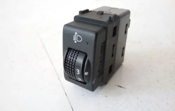 Nissan X-Trail T30 Headlight level height control switch 4Z09B