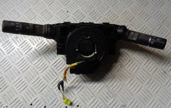 Mazda 2 Wiper turn signal indicator stalk/switch D65166CS0 DF7166122 DF7166128
