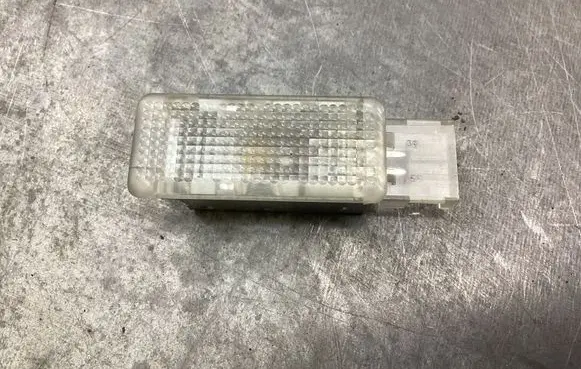 Skoda Superb B8 (3V) Other interior light 5L0947566