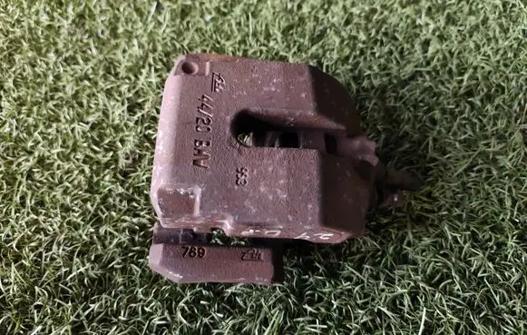 BMW X5 E70 Rear brake caliper