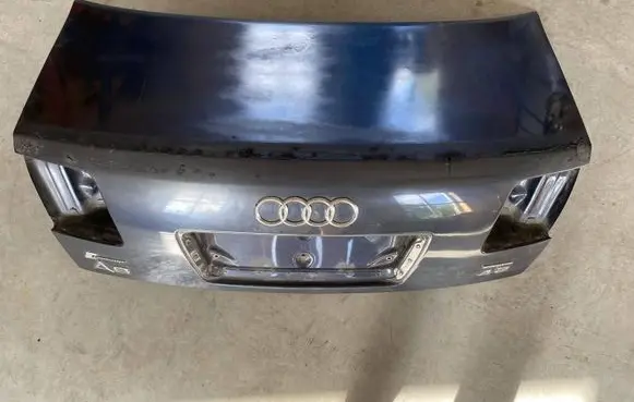 Audi A8 S8 D3 4E Tailgate/trunk/boot lid