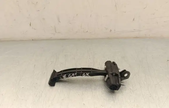 Tesla Model Y Juniper Rear door check strap stopper 150068400B