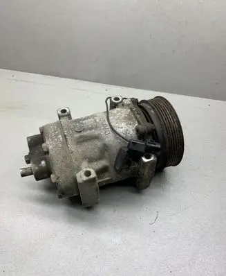 Volvo S40, V40 Air conditioning (A/C) compressor (pump) 2260005234 8200040681